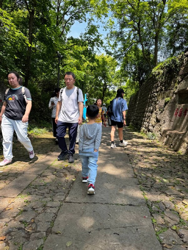 周末行山活动 强身又健体周末行山活动 强身又健体