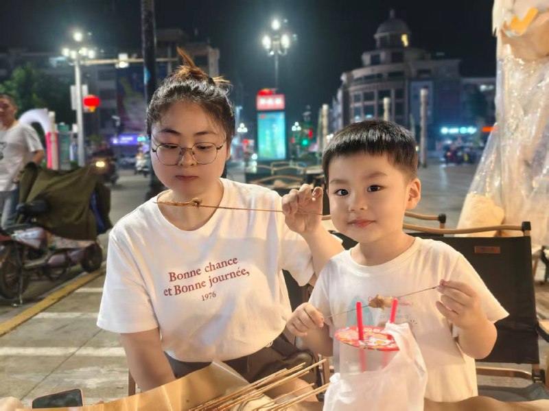在建湖撸串喝雪王在建湖撸串喝雪王