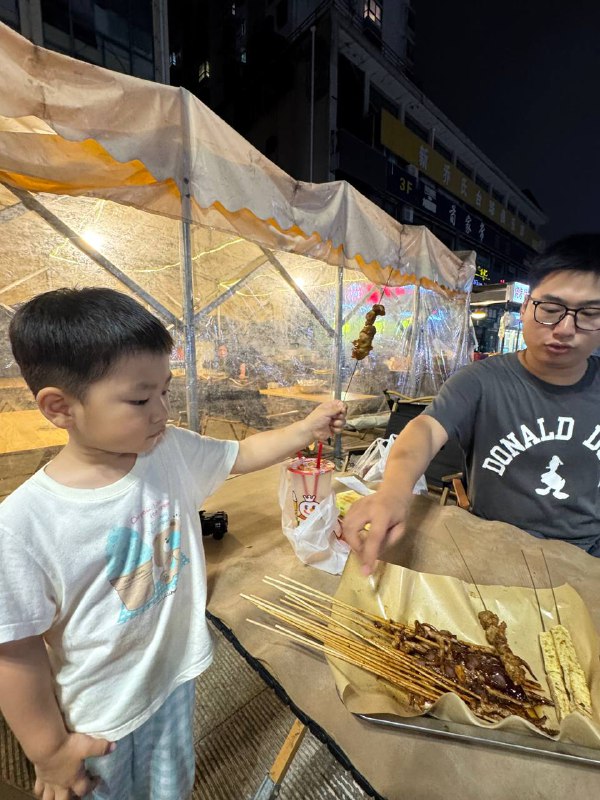 在建湖撸串喝雪王在建湖撸串喝雪王